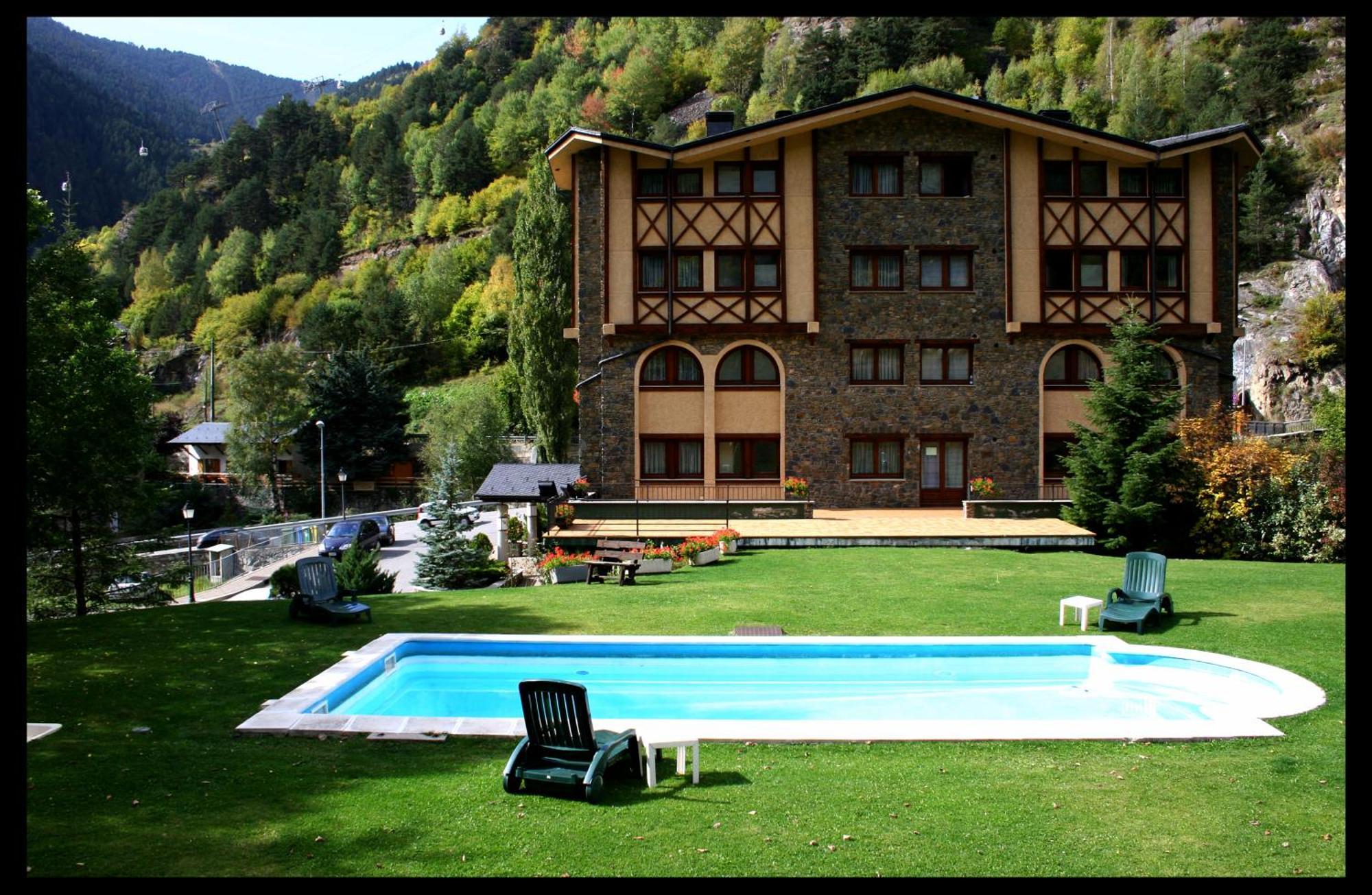 Hotel Xalet Verdu Arinsal Bagian luar foto